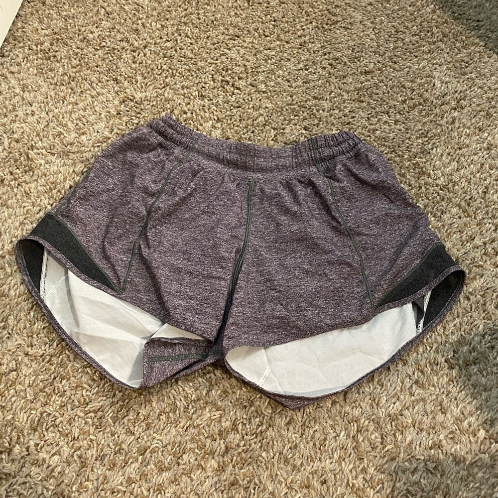 Grey Lululemon shorty Hot 4” Shorts